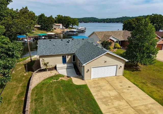 Photo 4 of Sale Pending at 129 Drake Ln, Climax Springs, MO 65324 | MLS# 2640503 | Listing updated on 2026-10-17