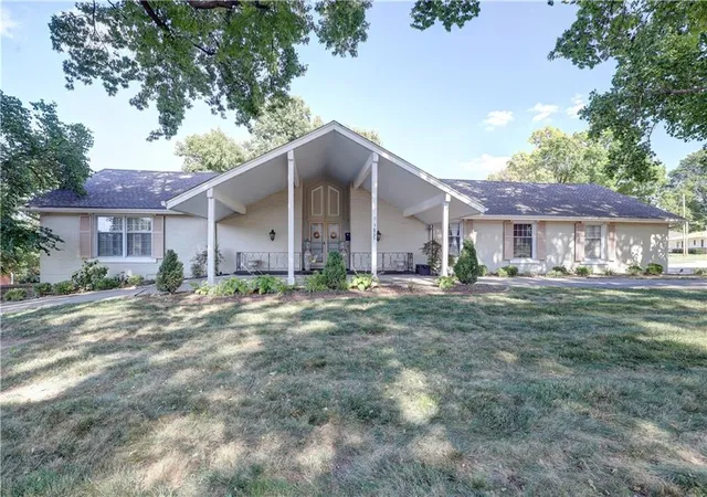 Photo 1 of Single family home for sale at 3807 S Union St, Independence, MO 64055 | MLS# 2640507 | Listing updated on 2026-09-25