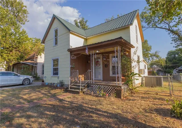 Photo 2 of Single family home for sale at 313 W 2nd Street, Cherryvale, KS 67335 | MLS# 2640509 | Listing updated on 2026-09-09