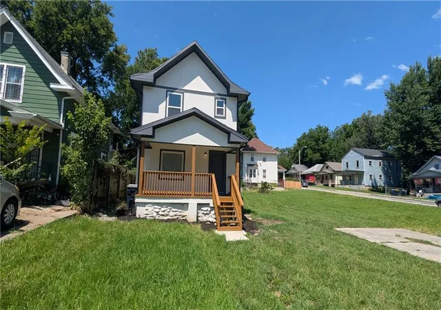 Photo 1 of Single family home for sale at 2628 College Ave, Kansas City, MO 64127 | MLS# 2640522 | Listing updated on 2026-09-06