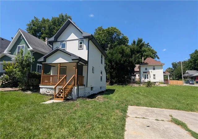 Photo 3 of Single family home for sale at 2628 College Ave, Kansas City, MO 64127 | MLS# 2640522 | Listing updated on 2026-09-06