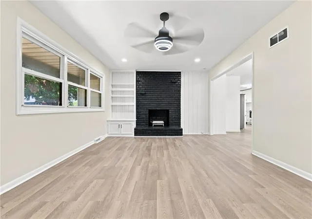 Photo 3 of Single family home for sale at 9277 State Ave, Kansas City, KS 66112 | MLS# 2640532 | Listing updated on 2026-09-22