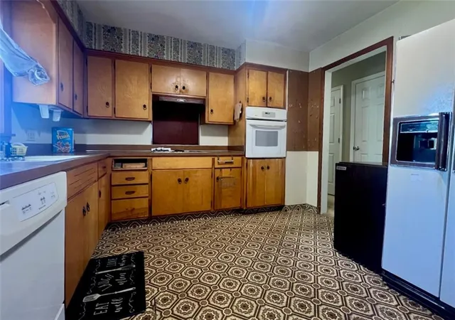 Photo 3 of Single family home for sale at 540 Arizona St, Lawrence, KS 66049 | MLS# 2640534 | Listing updated on 2026-09-12