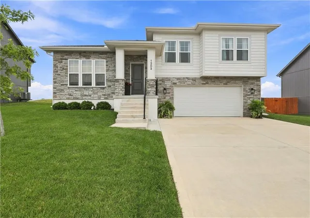 Photo 1 of Sale Pending at 1203 3rd Street, Oak Grove, MO 64075 | MLS# 2640539 | Listing updated on 2026-09-19