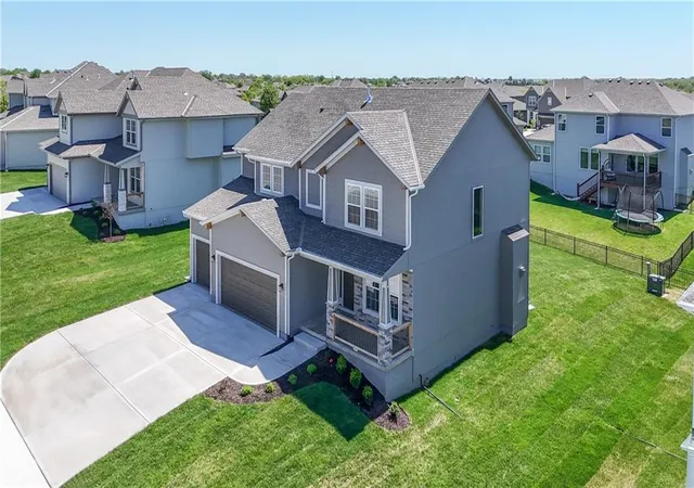 Photo 3 of Single family home for sale at 2695 W Park St, Olathe, KS 66061 | MLS# 2640541 | Listing updated on 2026-10-22