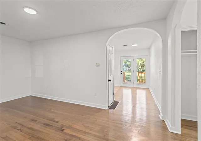 Photo 3 of Single family home for sale at 2308 Nw 86th Terrace, Kansas City, MO 64154 | MLS# 2640549 | Listing updated on 2026-09-05