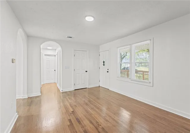 Photo 4 of Single family home for sale at 2308 NW 86th Terrace, Kansas City, MO 64154 | MLS# 2640549 | Listing updated on 2026-09-05