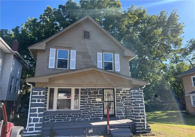 Photo 1 of Sale Pending at 3207 E 27th Street, Kansas City, MO 64127 | MLS# 2640554 | Listing updated on 2026-10-07
