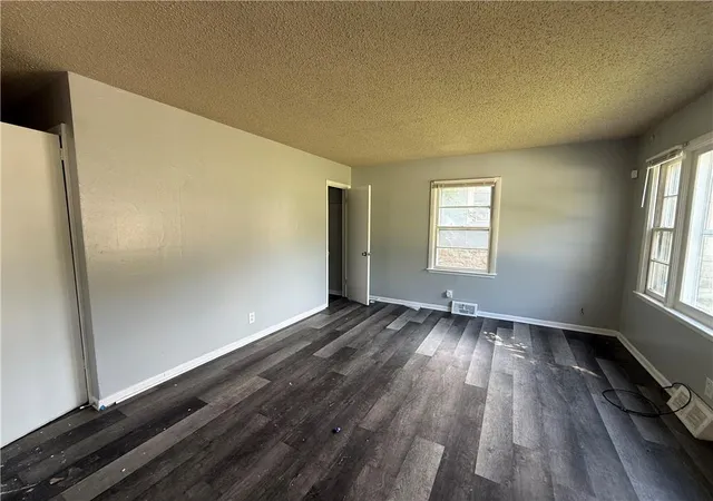 Photo 2 of Sale Pending at 3909 E 58th Street, Kansas City, MO 64130 | MLS# 2640560 | Listing updated on 2026-10-05