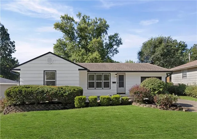 Photo 1 of Single family home for sale at 12105 E 47th Terrace S, Independence, MO 64055 | MLS# 2640572 | Listing updated on 2026-09-05