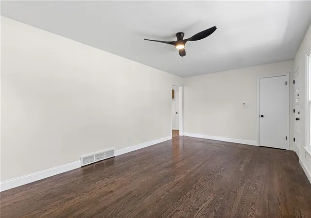 Photo 4 of Single family home for sale at 12105 E 47th Terrace S, Independence, MO 64055 | MLS# 2640572 | Listing updated on 2026-09-05