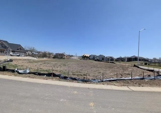 Photo 1 of Sale Pending at 17209 Earnshaw St, Overland Park, KS 66221 | MLS# 2640573 | Listing updated on 2026-09-04