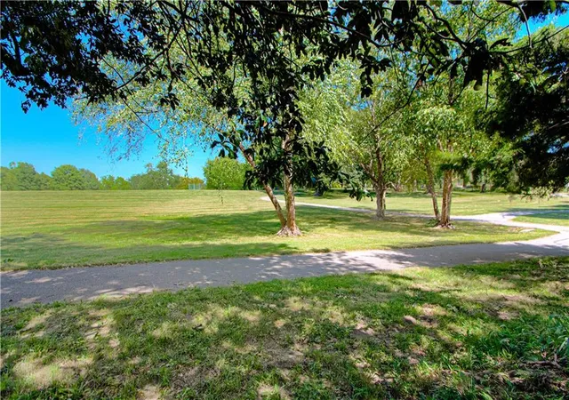 Photo 3 of Sale Pending at 2106 Nw 84th Terrace, Kansas City, MO 64154 | MLS# 2640578 | Listing updated on 2026-09-17