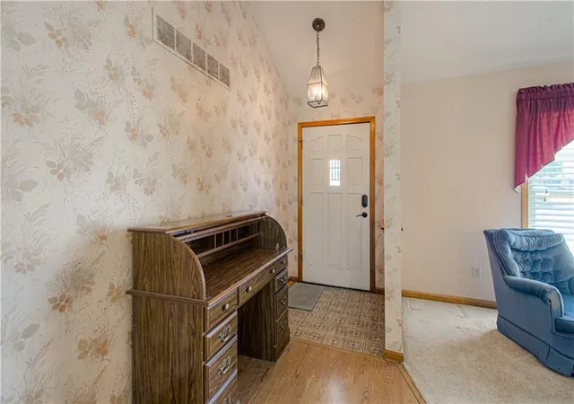 Photo 3 of Sale Pending at 2106 NW 84th Terrace, Kansas City, MO 64154 | MLS# 2640578 | Listing updated on 2026-09-17