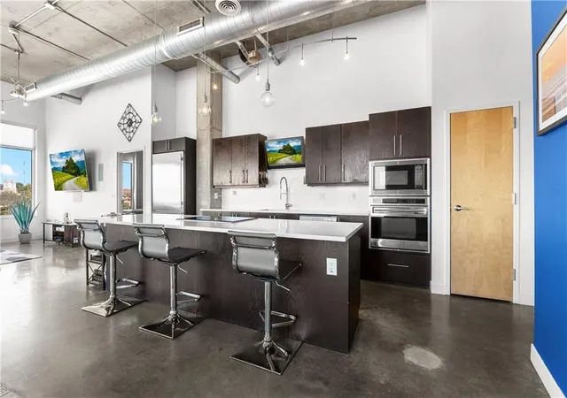 Photo 3 of Condo for sale at 4141 Pennsylvania Ave #507, Kansas City, MO 64111 | MLS# 2640580 | Listing updated on 2026-09-15