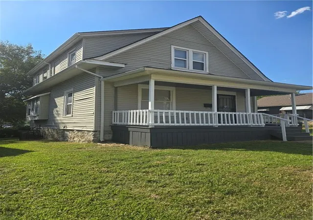 Photo 3 of Single family home for sale at 2522 Norton Ave, Kansas City, MO 64127 | MLS# 2640595 | Listing updated on 2026-09-05