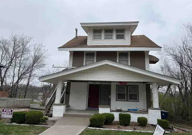 Multi family home for sale at 4137 Virginia Ave, Kansas City, MO 64110 | MLS# 2640597