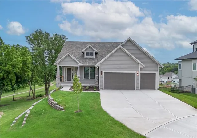 Single family home for sale at 5906 Mccormick Dr, Shawnee, KS 66226 | MLS# 2640598