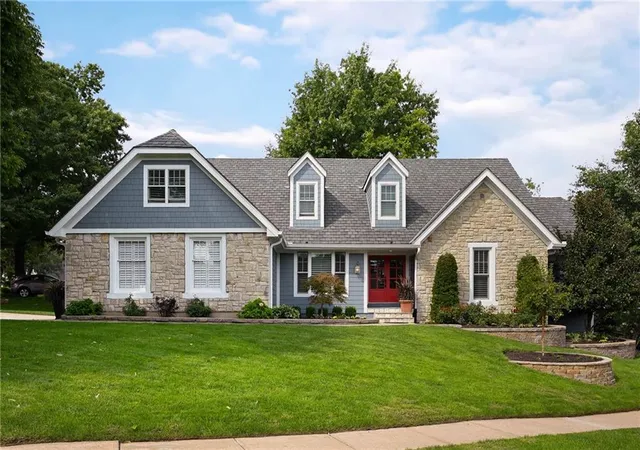 Photo 1 of Single family home for sale at 10600 W 108th Terrace, Overland Park, KS 66210 | MLS# 2640599 | Listing updated on 2026-10-01