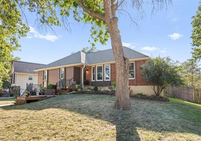 Photo 3 of Single family home for sale at 300 Johnston Dr, Raymore, MO 64083 | MLS# 2640612 | Listing updated on 2026-09-19