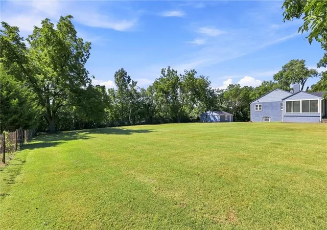 Photo 3 of Single family home for sale at 7203 E 102nd Street, Kansas City, MO 64134 | MLS# 2640617 | Listing updated on 2026-09-05