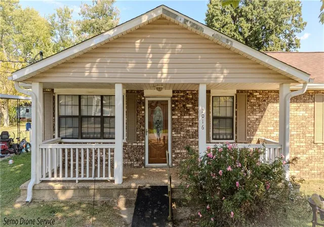 Photo 1 of Single family home for sale at 2016 Tennessee St, Poplar Bluff, MO 63901 | MLS# 2640623 | Listing updated on 2026-10-01