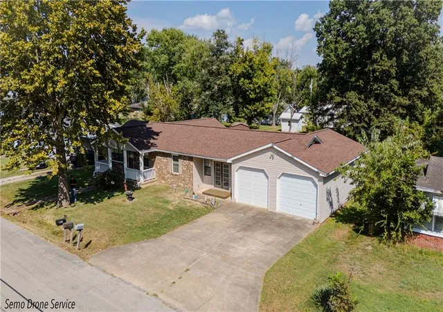 Photo 41 of Single family home for sale at 2016 Tennessee St, Poplar Bluff, MO 63901 | MLS# 2640623 | Listing updated on 2026-10-08