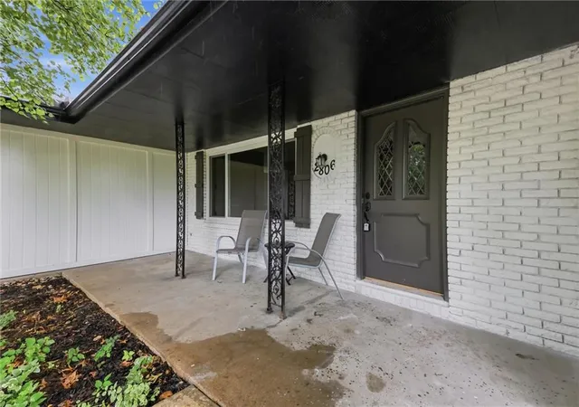 Photo 3 of Single family home for sale at 2806 N River Blvd, Independence, MO 64050 | MLS# 2640630 | Listing updated on 2026-09-19