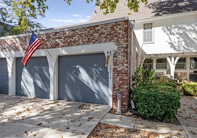 Photo 2 of Condo for sale at 10214 Conser St, Overland Park, KS 66212 | MLS# 2640632 | Listing updated on 2026-09-18