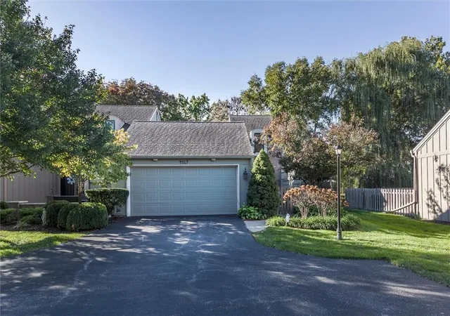 Photo 2 of Townhouse for sale at 4317 W 112th Street, Leawood, KS 66211 | MLS# 2640645 | Listing updated on 2026-10-08