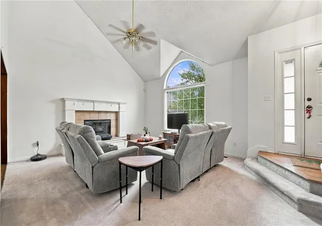 Photo 2 of Single family home for sale at 7524 Nw 74th Terrace, Kansas City, MO 64152 | MLS# 2640672 | Listing updated on 2026-10-28