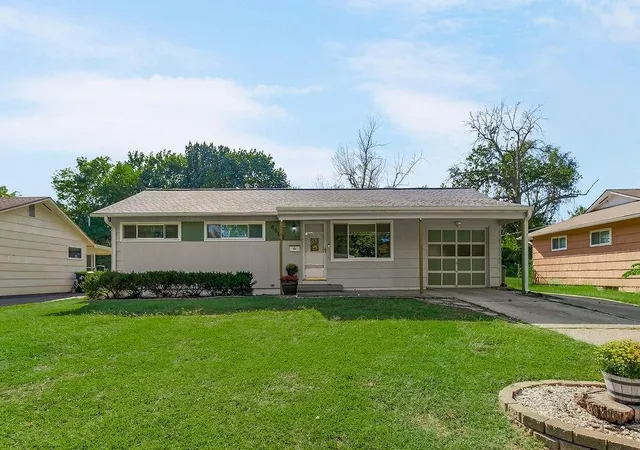 Photo 2 of Single family home for sale at 8602 Everett St, Raytown, MO 64138 | MLS# 2640693 | Listing updated on 2026-09-06