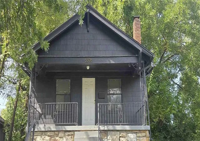 Photo 2 of Single family home for sale at 5508 Garfield Ave, Kansas City, MO 64130 | MLS# 2640700 | Listing updated on 2026-10-13