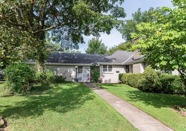 Photo 1 of Sale Pending at 5090 Outlook St, Mission, KS 66202 | MLS# 2640702 | Listing updated on 2026-09-13