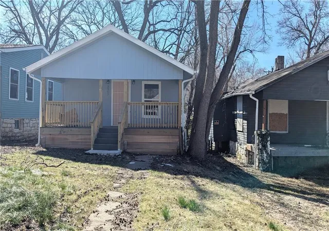 Photo 1 of Single family home for sale at 3403 E 62 Street, Kansas City, MO 64130 | MLS# 2640708 | Listing updated on 2026-09-06