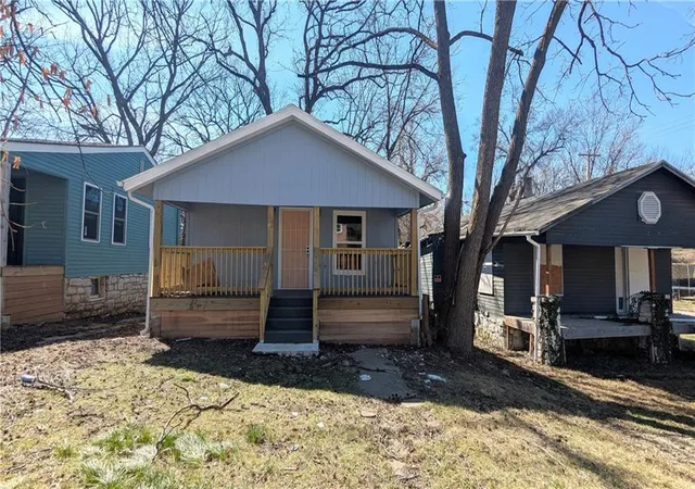 Photo 2 of Single family home for sale at 3403 E 62 Street, Kansas City, MO 64130 | MLS# 2640708 | Listing updated on 2026-09-06