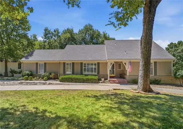 Photo 1 of Single family home for sale at 7507 W 101 Terrace, Overland Park, KS 66212 | MLS# 2640715 | Listing updated on 2026-09-17