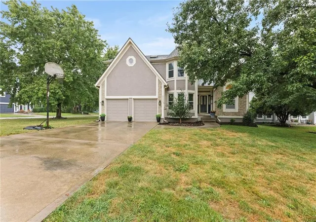 Photo 1 of Sale Pending at 5124 Noble St, Shawnee, KS 66226 | MLS# 2640717 | Listing updated on 2026-09-23