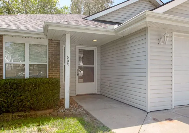 Photo 2 of Single family home for sale at 603 Crk Ridge Dr, Grain Valley, MO 64029 | MLS# 2640720 | Listing updated on 2026-10-05