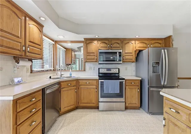Photo 2 of Single family home for sale at 7903 E 170th Street, Belton, MO 64012 | MLS# 2640726 | Listing updated on 2026-10-05