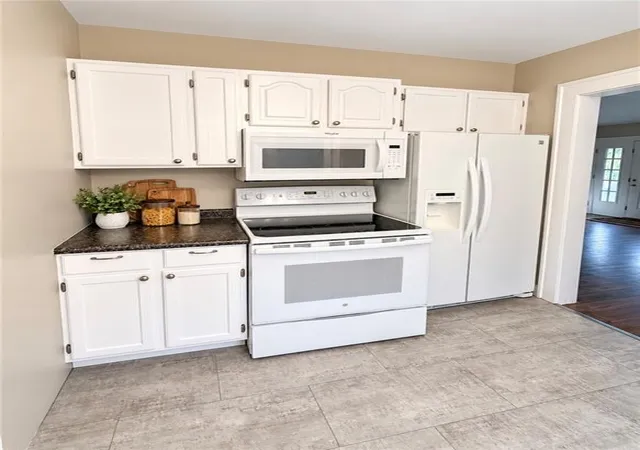 Photo 3 of Single family home for sale at 1424 N Mulberry St, Maryville, MO 64468 | MLS# 2640737 | Listing updated on 2026-09-05