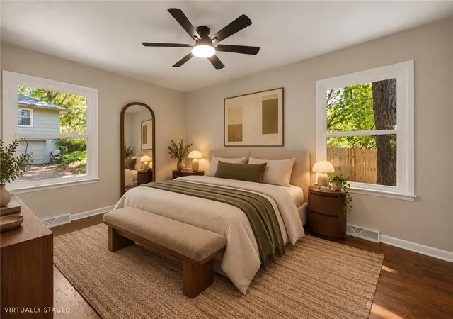Photo 3 of Single family home for sale at 10015 E 31st Street, Independence, MO 64052 | MLS# 2640738 | Listing updated on 2026-10-10