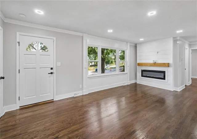 Photo 4 of Single family home for sale at 10015 E 31st Street, Independence, MO 64052 | MLS# 2640738 | Listing updated on 2026-09-06