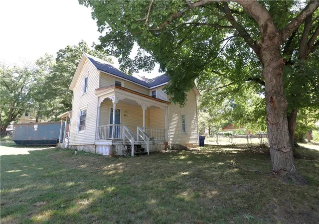Photo 2 of Single family home for sale at 802 Locust St, Eudora, KS 66025 | MLS# 2640740 | Listing updated on 2026-09-25
