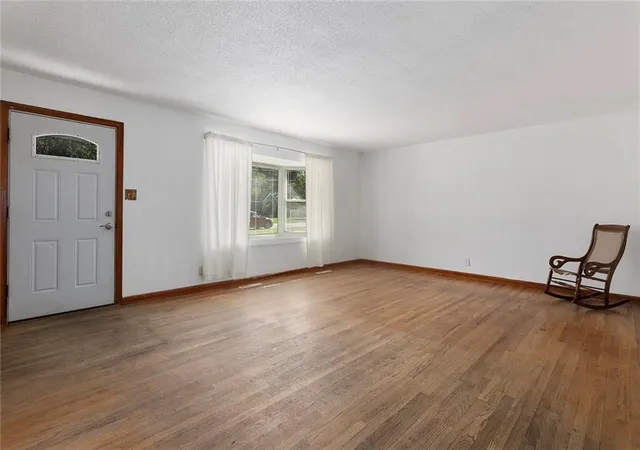 Photo 3 of Single family home for sale at 1804 Cherokee St, Leavenworth, KS 66048 | MLS# 2640746 | Listing updated on 2026-09-19