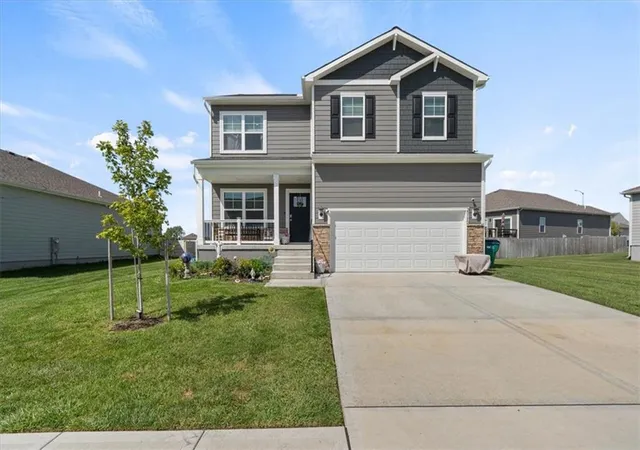 Photo 1 of Single family home for sale at 20150 Cornice St, Spring Hill, KS 66083 | MLS# 2640750 | Listing updated on 2026-10-02