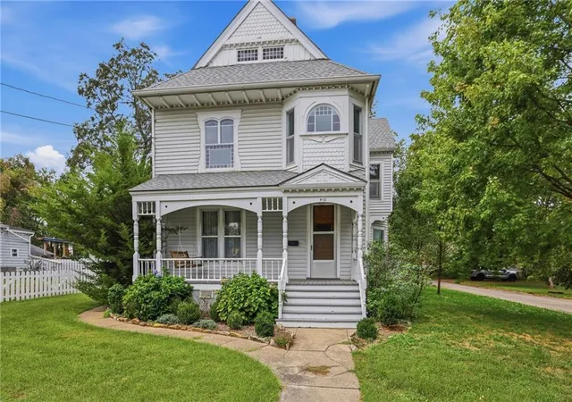 Photo 2 of Single family home for sale at 410 N Main St, Butler, MO 64730 | MLS# 2640775 | Listing updated on 2026-10-01