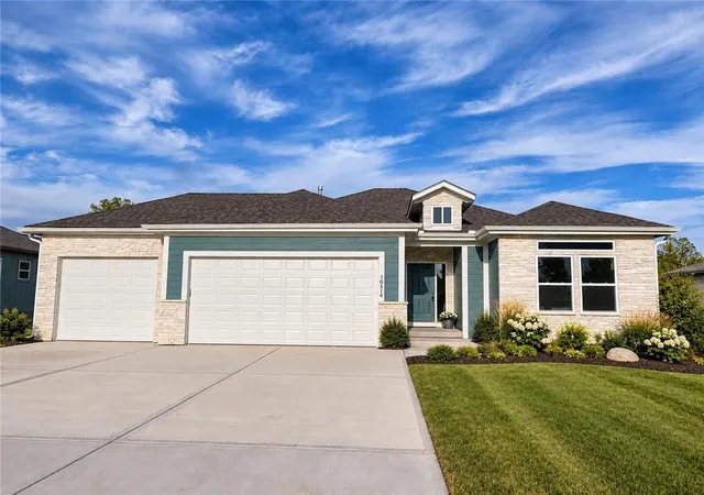 Photo 1 of Single family home for sale at 10514 Augusta Dr, Kansas City, KS 66109 | MLS# 2640800 | Listing updated on 2026-10-22