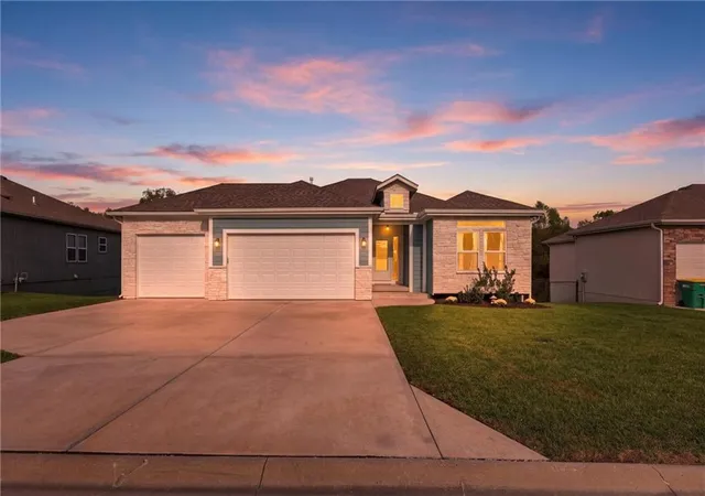 Photo 3 of Single family home for sale at 10514 Augusta Dr, Kansas City, KS 66109 | MLS# 2640800 | Listing updated on 2026-10-22
