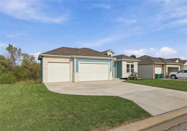 Photo 3 of Single family home for sale at 10514 Augusta Dr, Kansas City, KS 66109 | MLS# 2640800 | Listing updated on 2026-10-22